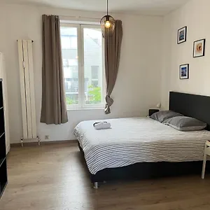 uccle-chic-flat.brusselshotelsbook.com/